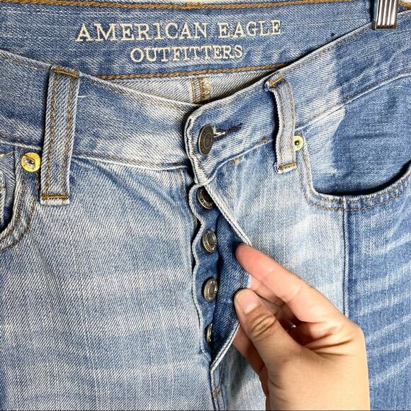 American Eagle Two Tone Vintage Hi-Rise Jeans - Picture 6 of 10